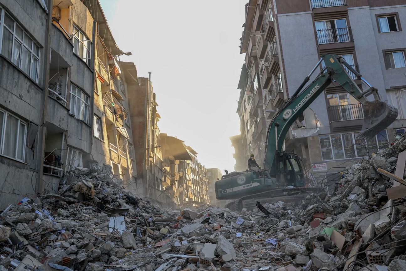 تركيا: ارتفاع عدد قتلى الزلزال إلى 40642 شخصاً