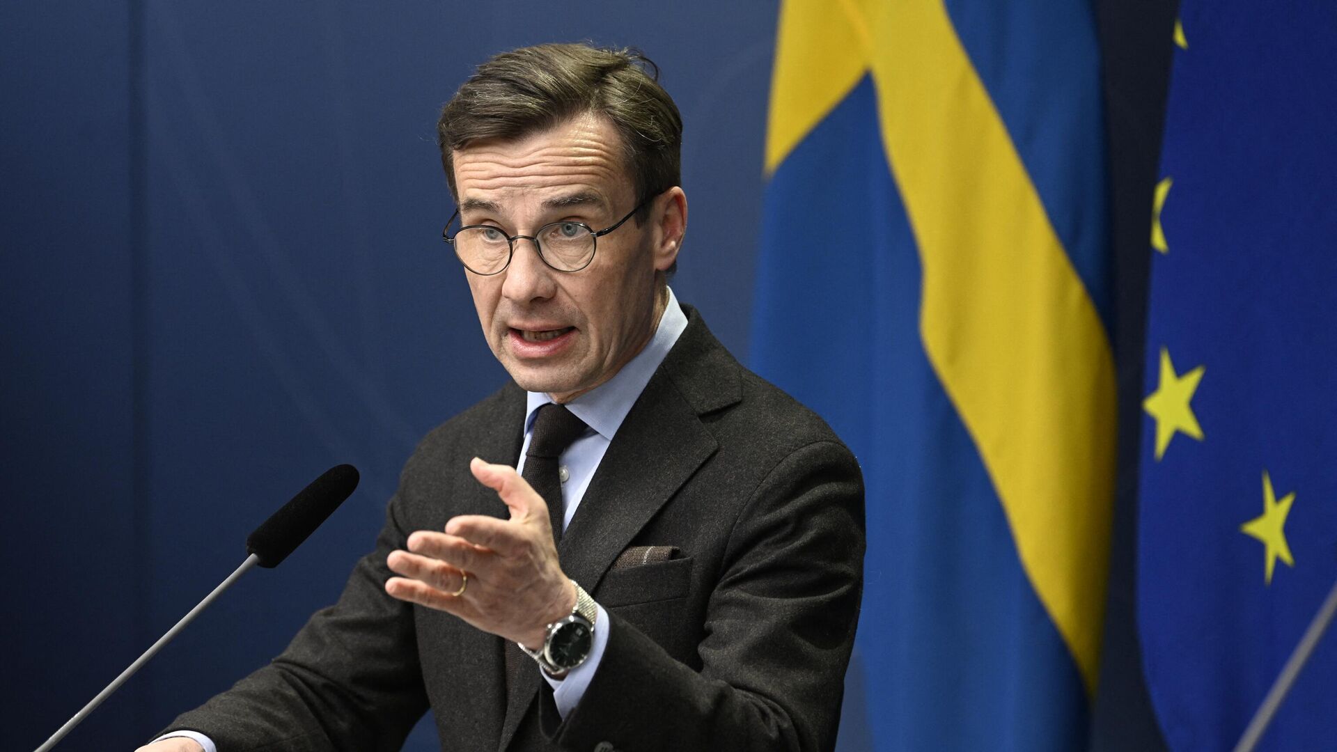 رئيس الوزراء السويدي يحذر من انضمام فنلندا إلى حلف الناتو بدون بلاده