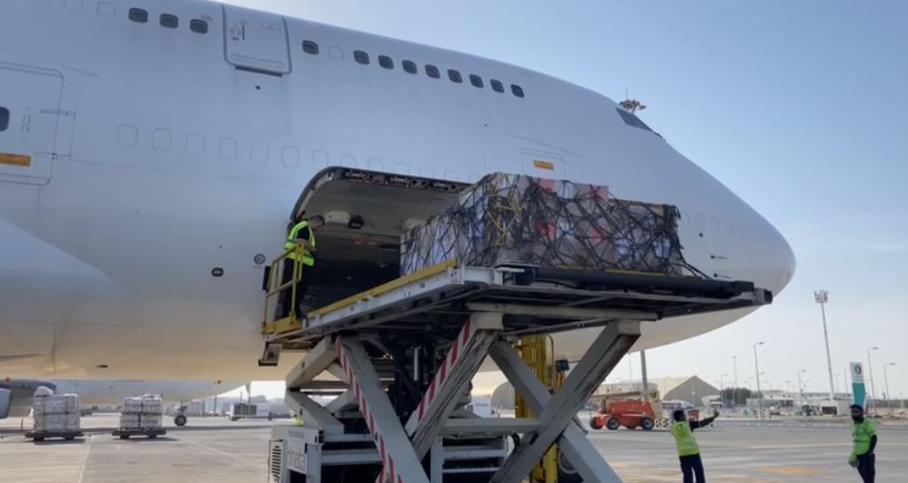 طائرة إغاثة الى تركيا تحمل 100 طن مساعدات