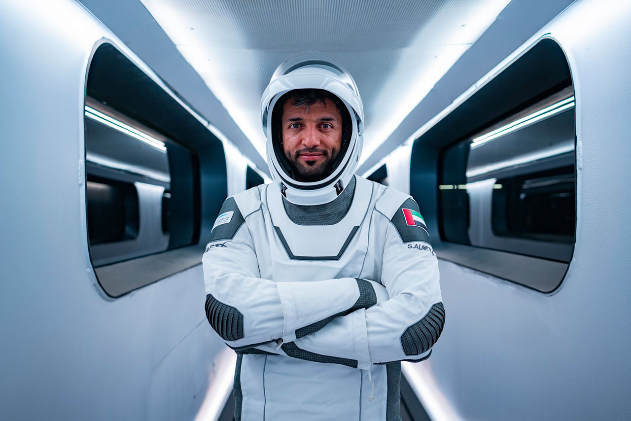 رائد الفضاء الإماراتي سلطان النيادي يصل إلى محطة الفضاء الدولية