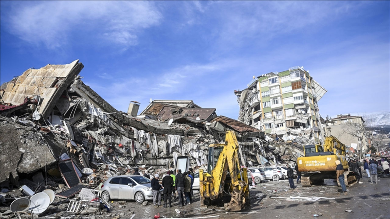 ارتفاع حصيلة ضحايا الزلزالين في تركيا إلى أكثر من 46 ألف شخص