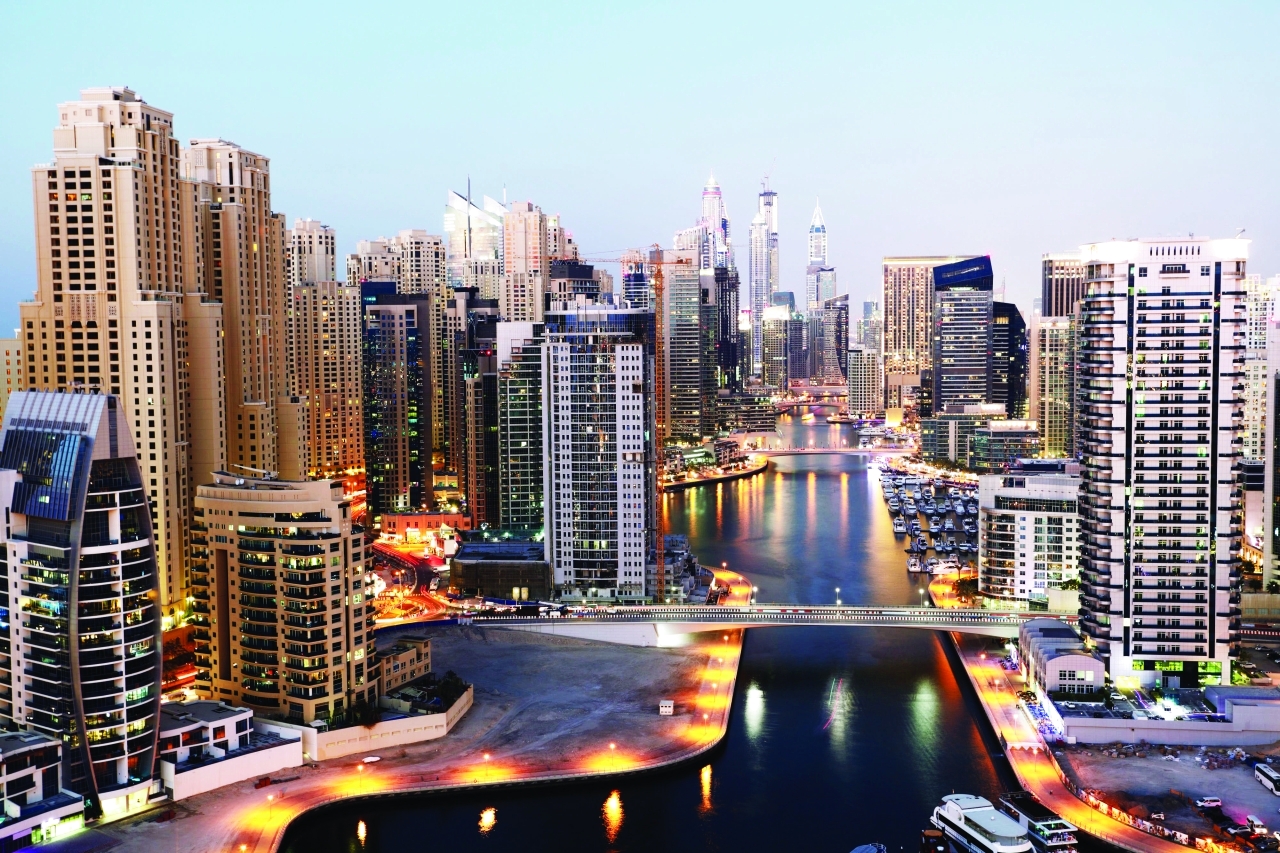 الصورة : عقارات دبي تجتذب المستثمرين  |   البيان