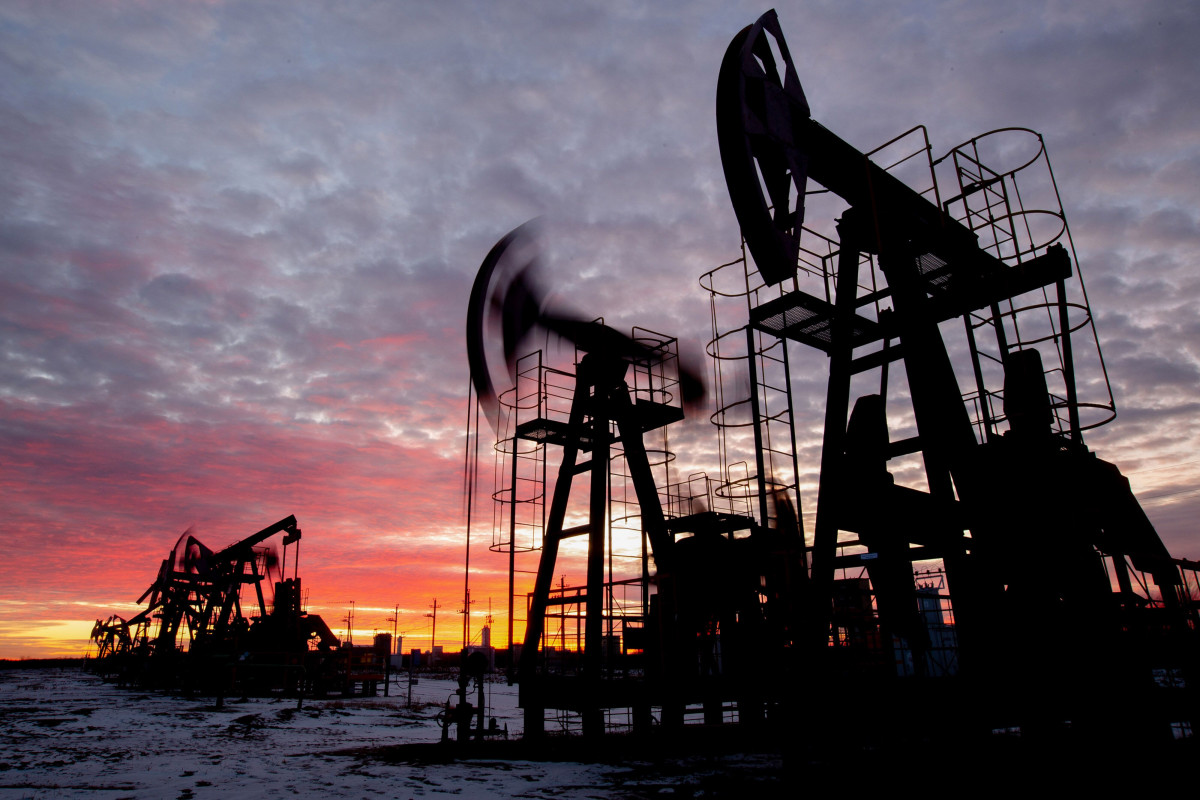 النفط يرتفع مدعوماً بتوقعات قوية من أوبك للطلب من الصين