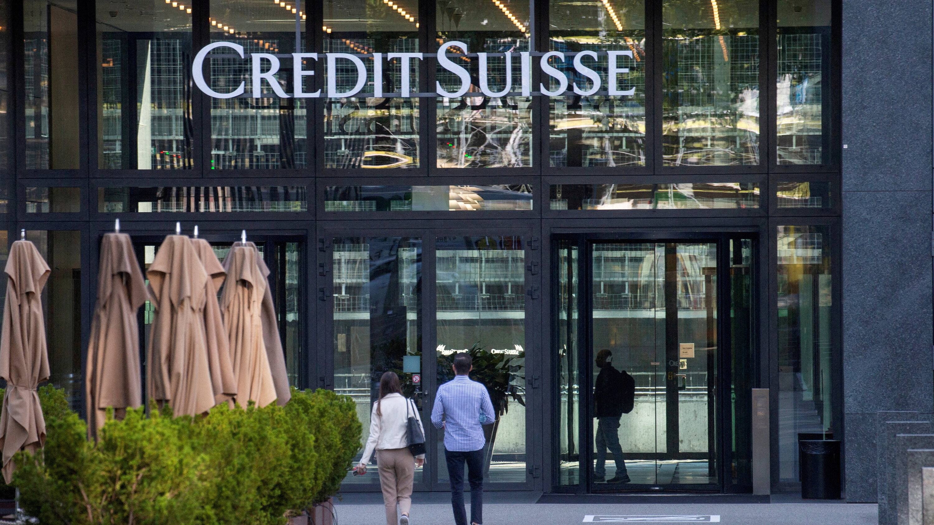 سويسرا تخصص نحو 260 مليار فرنك لإنقاذ بنك كريدي سويس