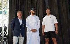 الصورة: الصورة: عبد الله بن حمد الشرقي يتوج الفائزين في "دبي مصل" لبناء الأجسام