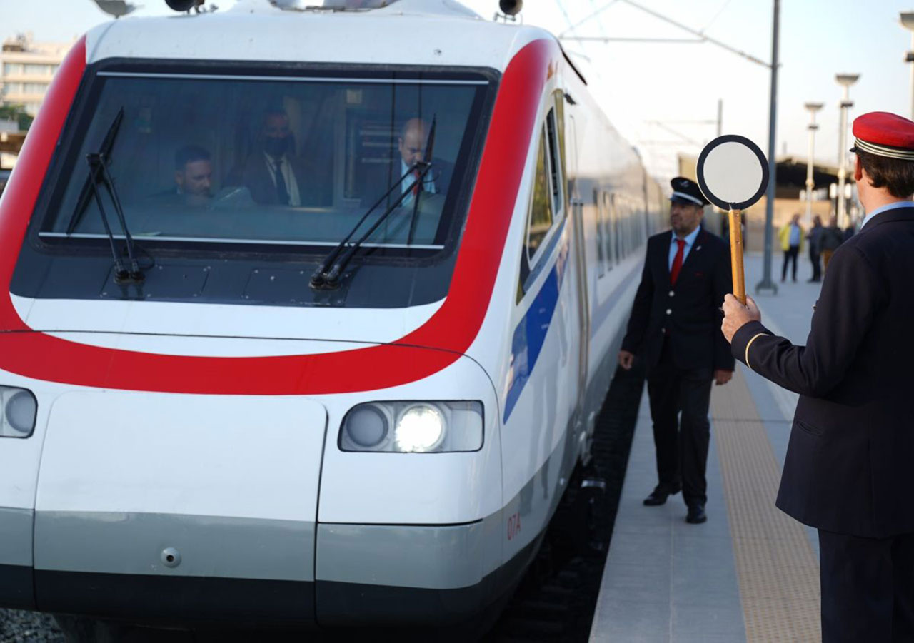 استئناف حركة القطارات في اليونان بعد كارثة السكك الحديد