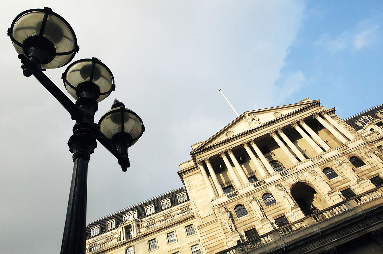 بنك انجلترا: رفع الفائدة مجدداً حال استمرار التضخم