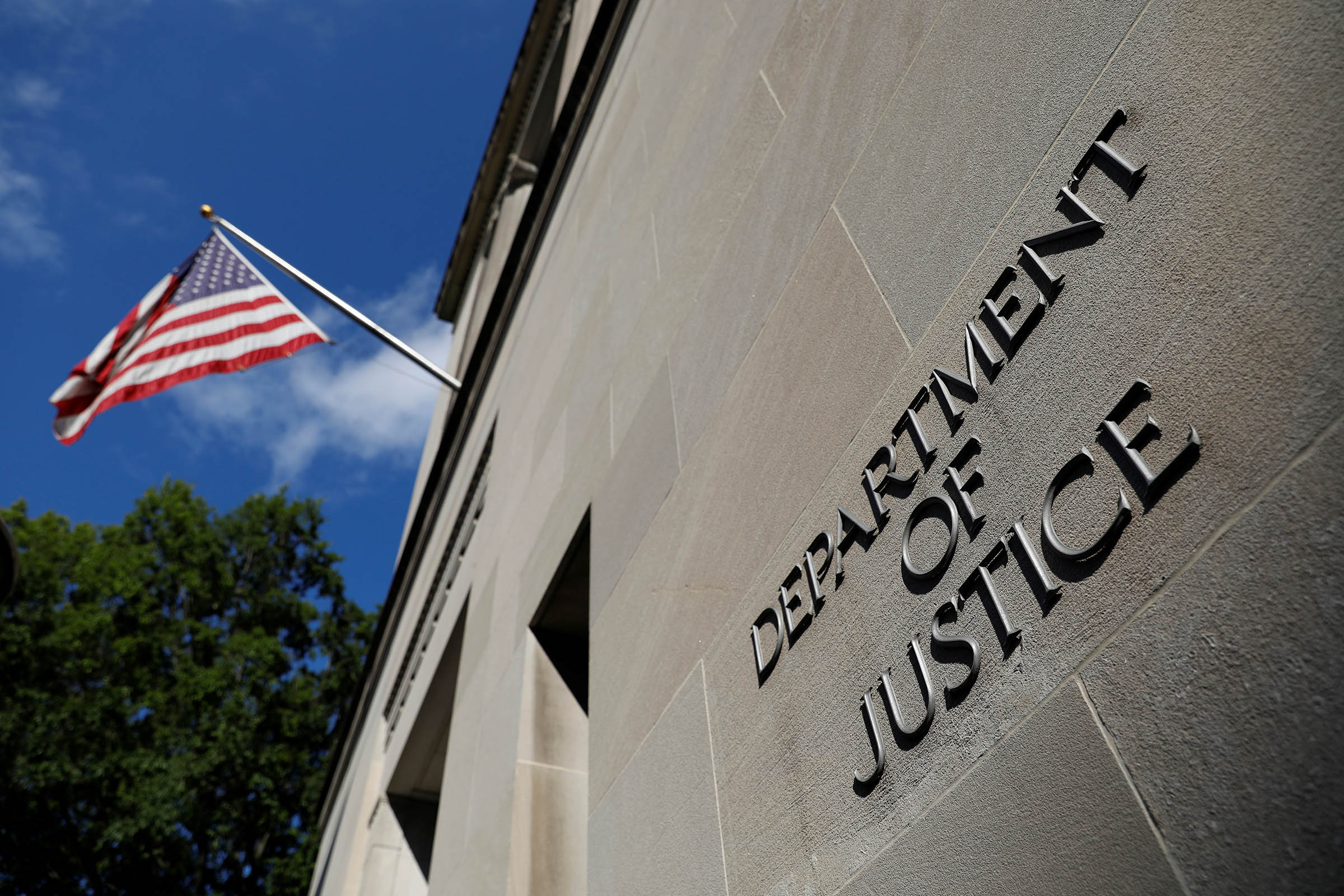 وزارة العدل الأمريكية تحقق في تسريب وثائق عسكرية سرية