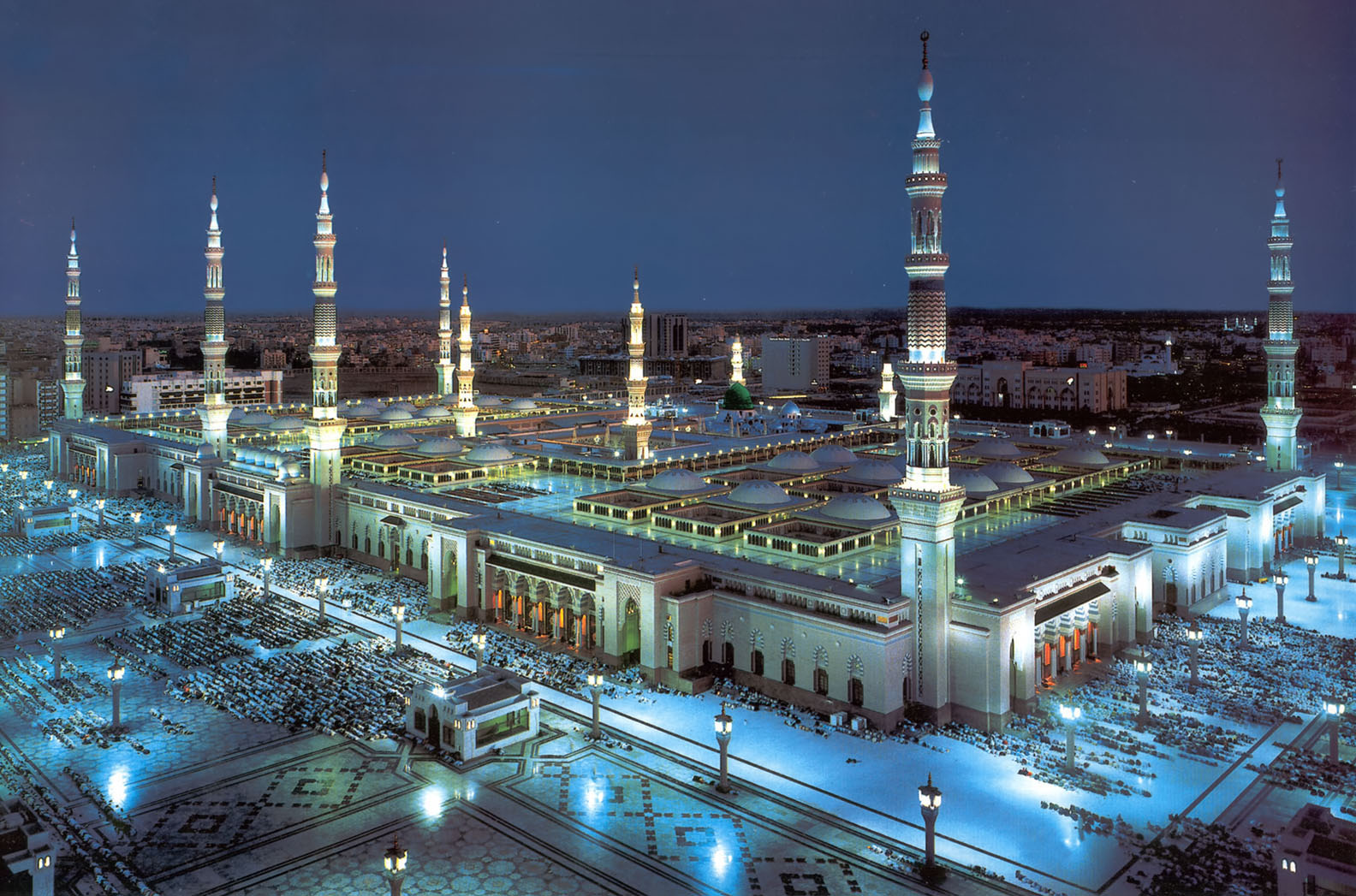 المسجد النبوي يستقبل 163 مليون مصلٍ