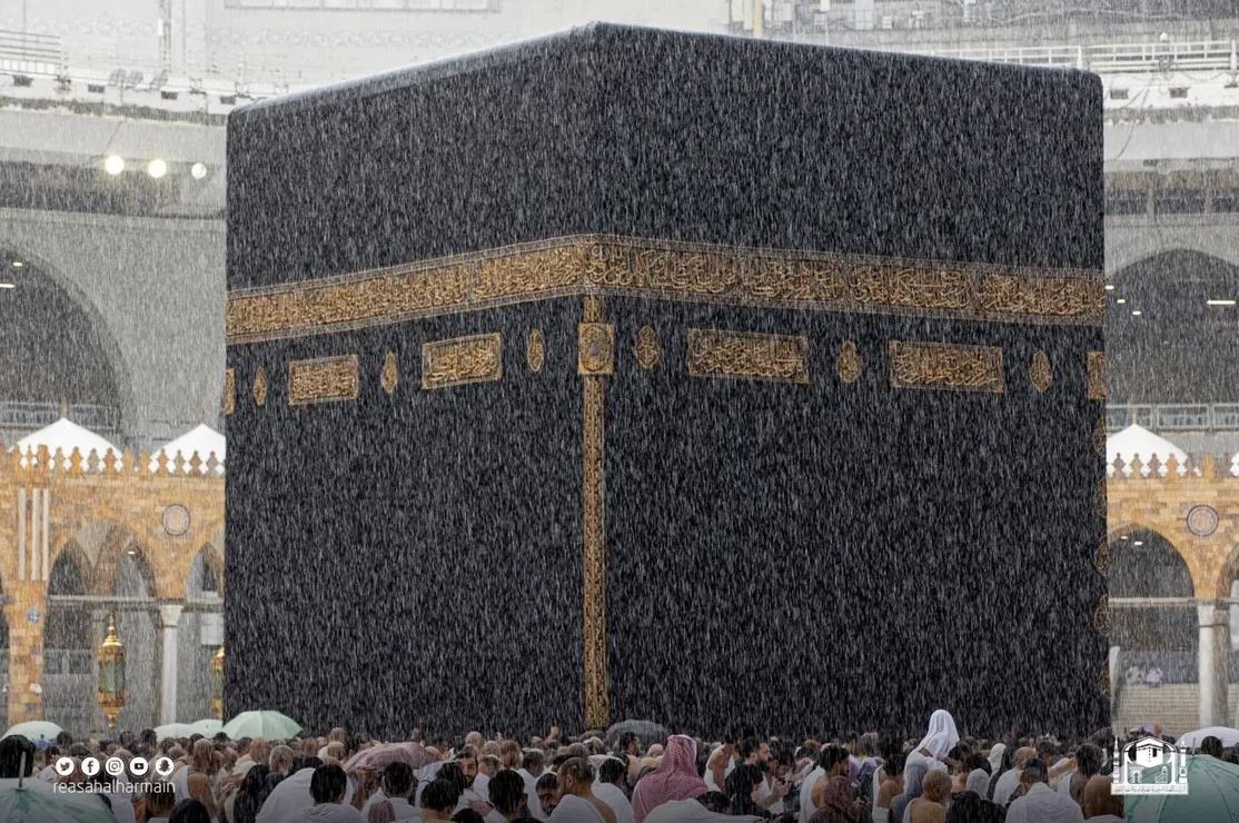4 آلاف عامل بالمسجد الحرام للتعامل مع هطول الأمطار