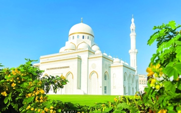 الصورة: الصورة: تحفة معمارية على الطراز الفاطمي يجسدها مسجد الشيخ راشد بن محمد آل مكتوم في دبي