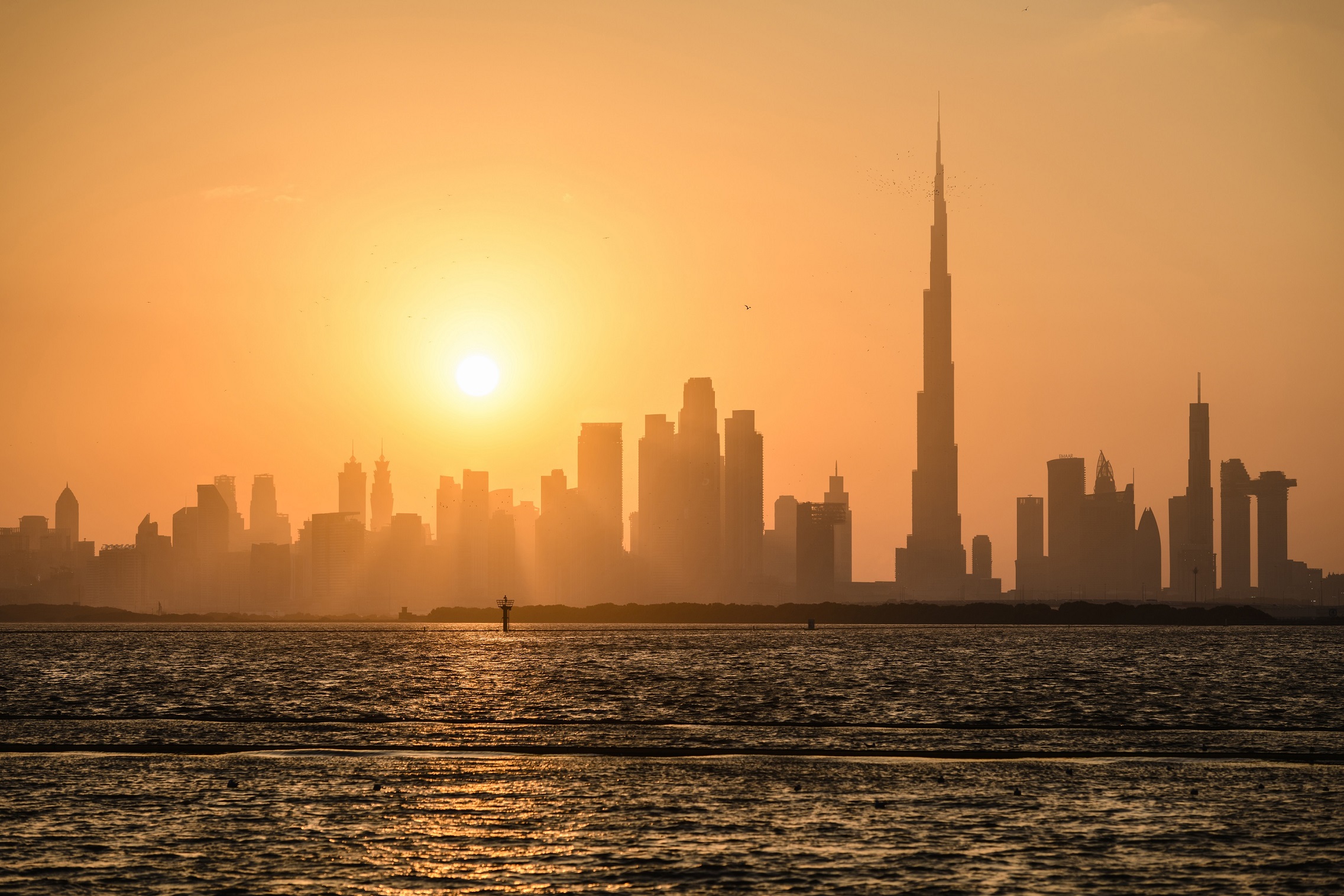 توقعات الطقس ودرجات الحرارة في الإمارات غداً