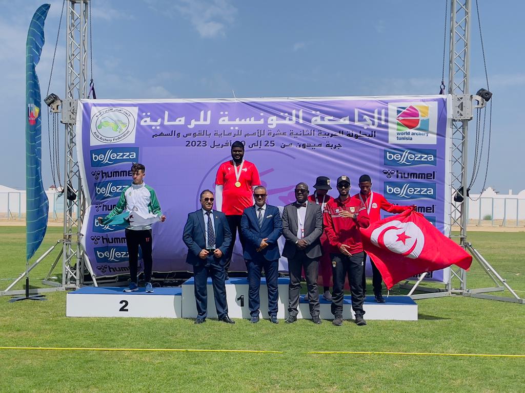 لاعب منتخب الإمارات والفجيرة للفنون القتالية يحقق 4 ذهبيات في البطولة العربية للقوس والسهم