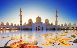 الصورة: الصورة: جامع الشيخ زايد الكبير يعرض جماليات العمارة الإسلامية