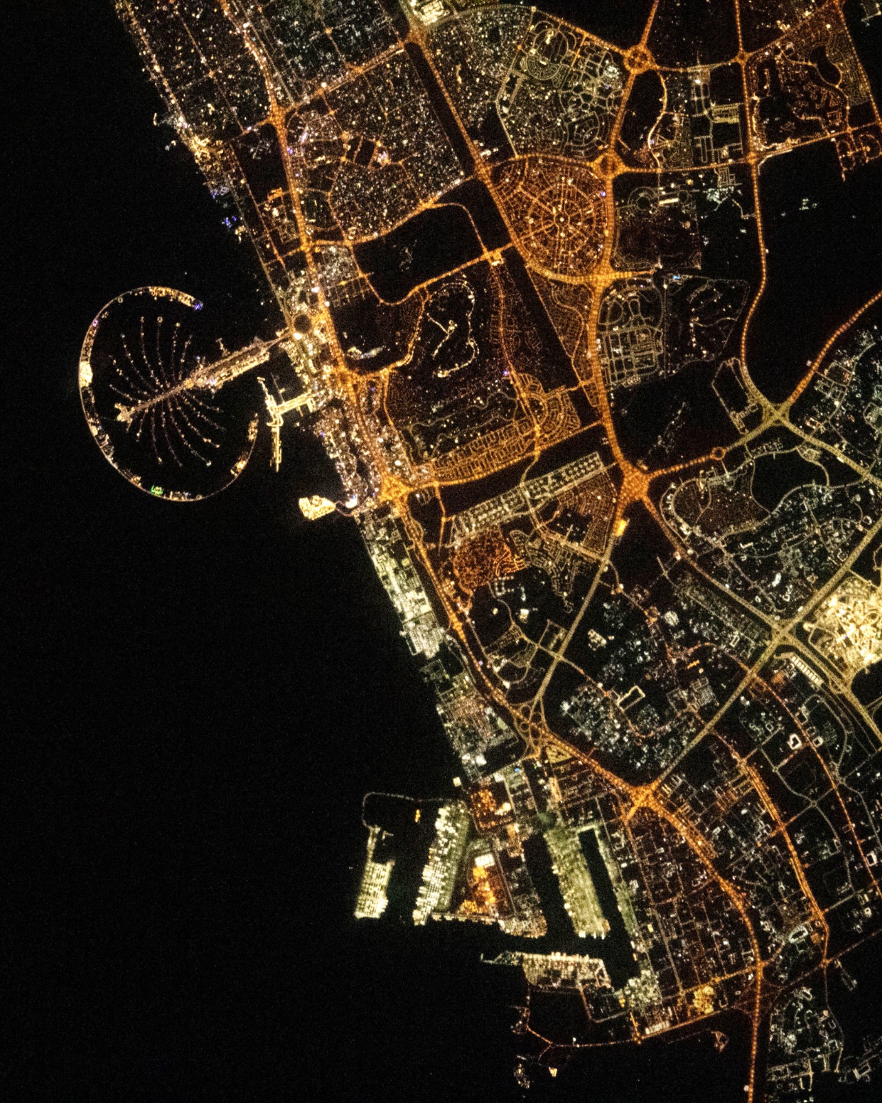 حمدان بن محمد: صورة تعكس إنجازات دبي على الأرض وفي الفضاء