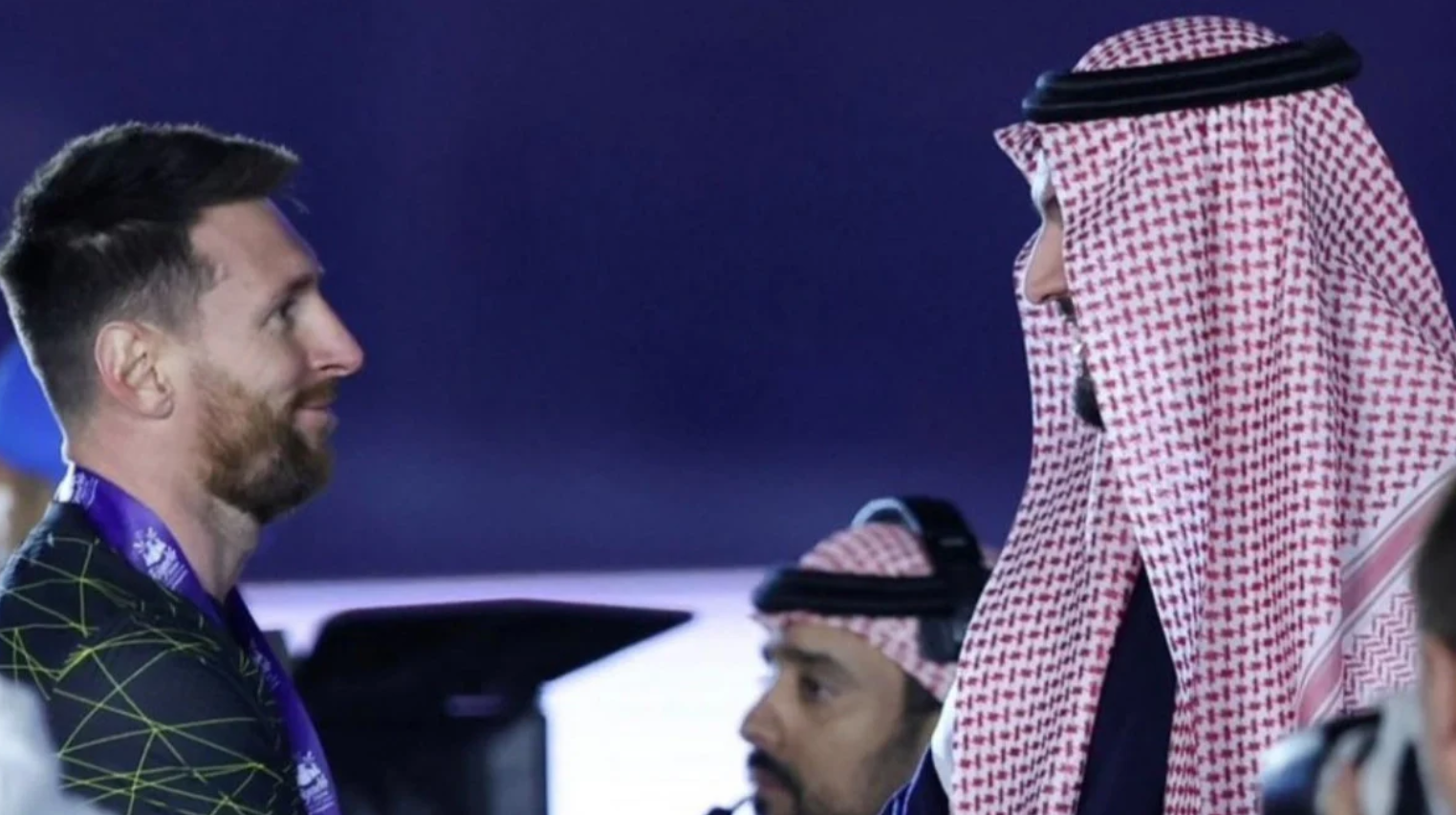 ميسي يتلقى عرضاً رسمياً من الهلال السعودي