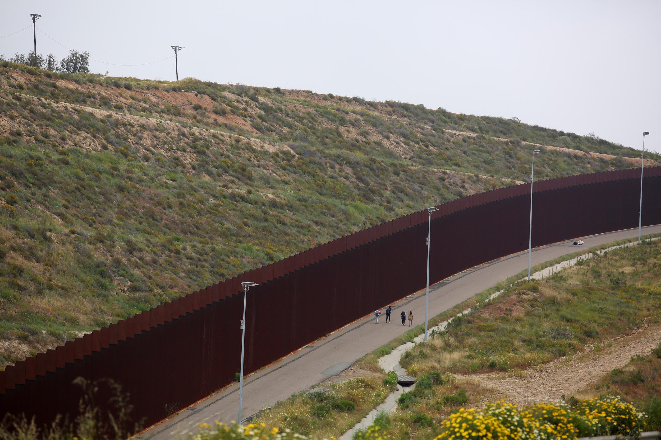 واشنطن: الحدود مع المكسيك لن تُفتح اعتباراً من 11 مايو
