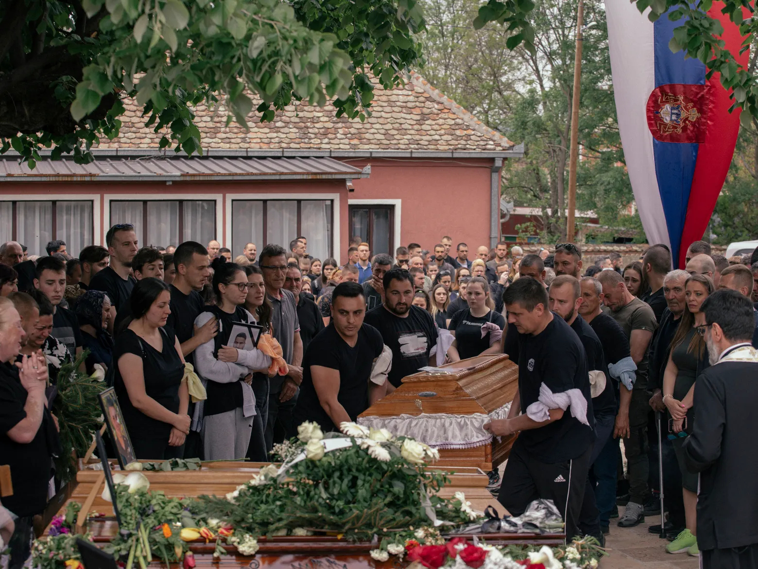استقالة وزير التربية الصربي بعد مجزرة المدرسة