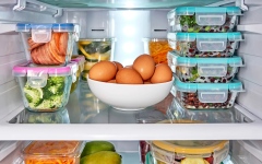 الصورة: الصورة: كيف يمكن حفظ الطعام الساخن في الثلاجة؟