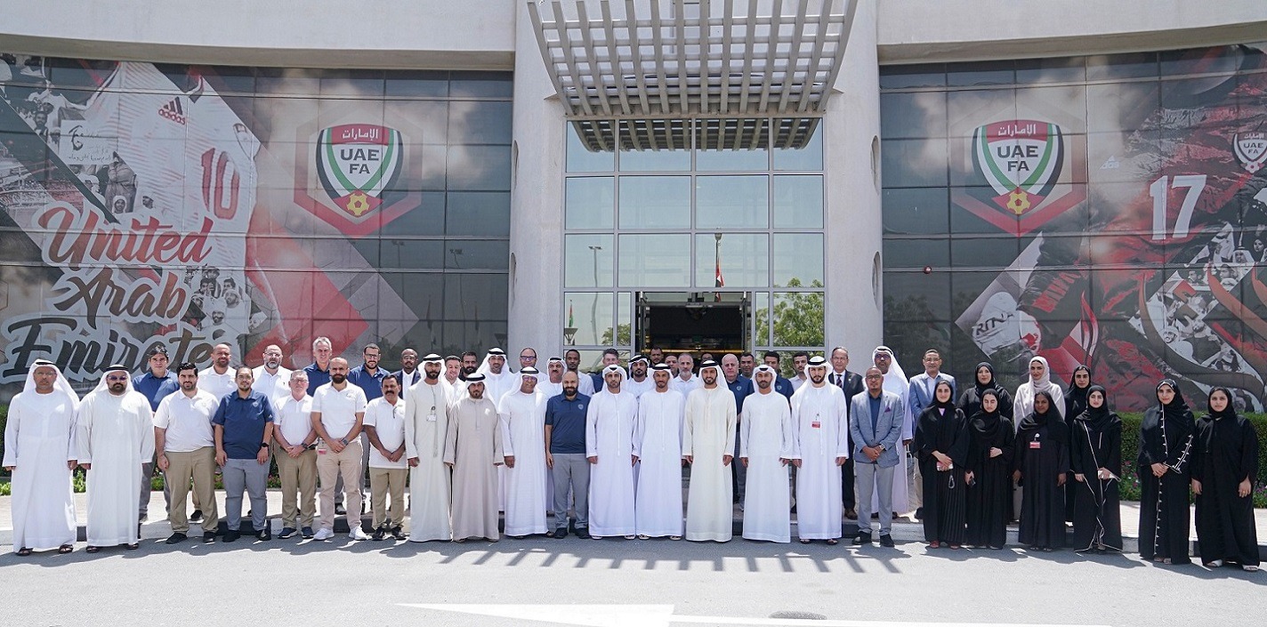راشد بن حميد يلتقي منتسبي اتحاد الكرة الإماراتي ويشكرهم على جهودهم