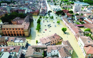 الصورة: الصورة: الإمارات تتضامن مع إيطاليا وتعزي  في ضحايا الفيضانات