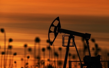 الصورة: الصورة: ارتفاع اسعار النفط وسط مخاوف من نقص الإمدادات