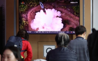 سيول: الصاروخ الفضائي الكوري الشمالي اختفى سريعاً من شاشات الرادار