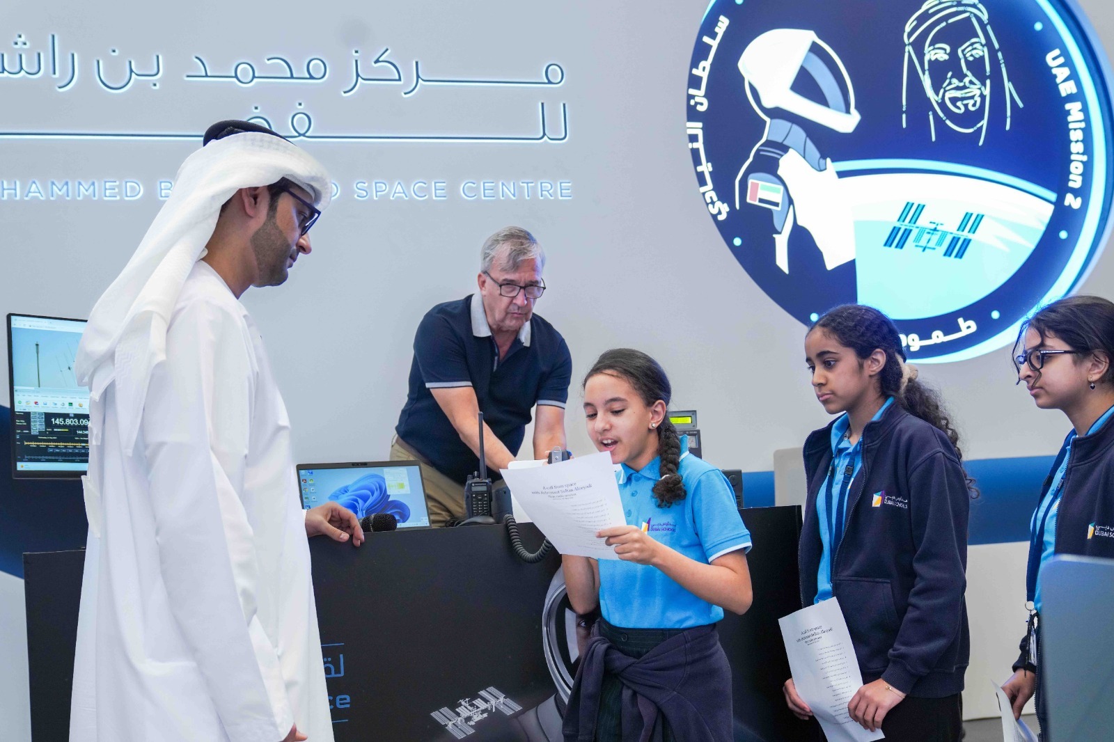 سلطان النيادي يتفاعل مع طلاب المدارس من محطة الفضاء الدولية