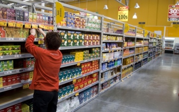 الصورة: الصورة: أسعار الغذاء العالمية تنخفض إلى أدنى مستوياتها منذ عامين