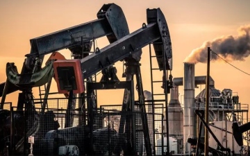 الصورة: الصورة: أسعار النفط تقفز أكثر من دولارين للبرميل