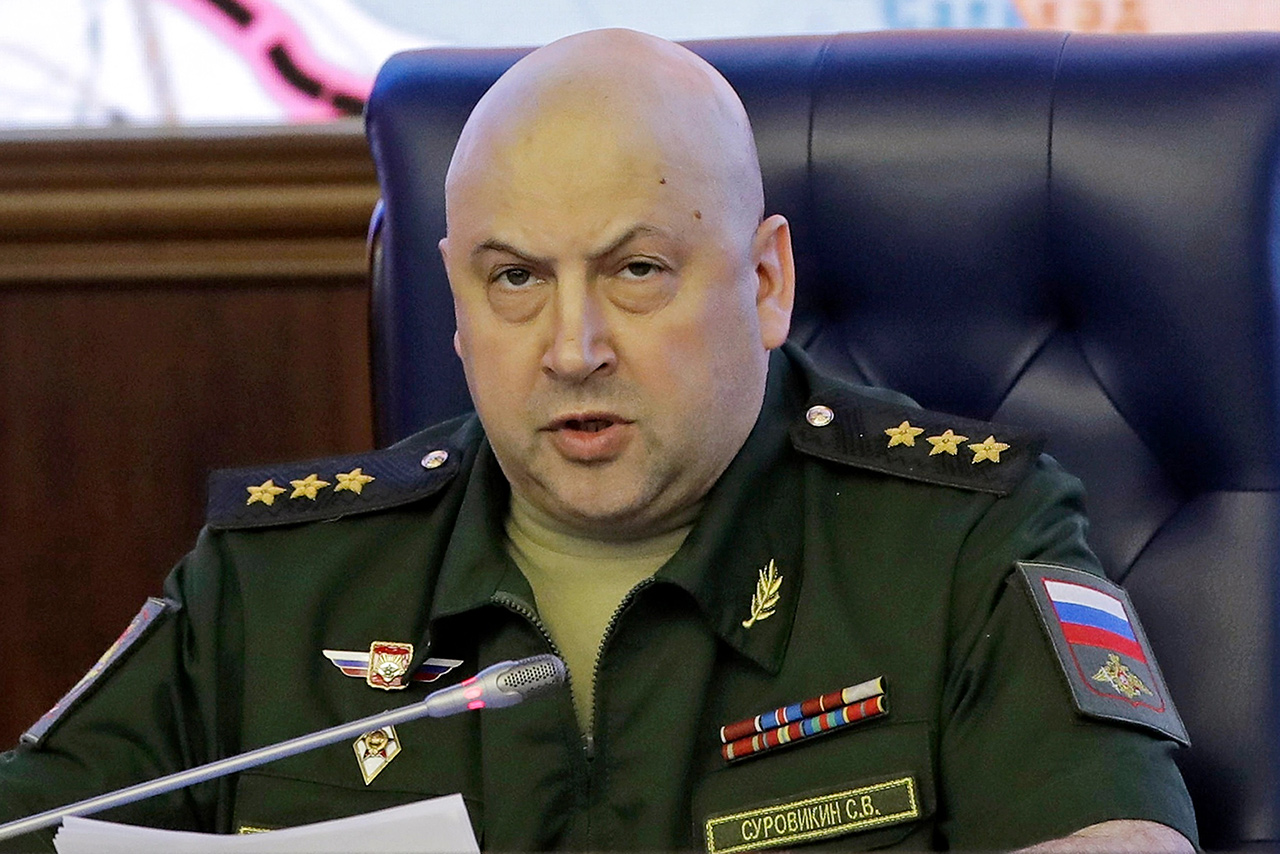 الاستخبارات البريطانية: قائد القوات الجوية الروسية لم يظهر للعلن منذ تمرد فاجنر