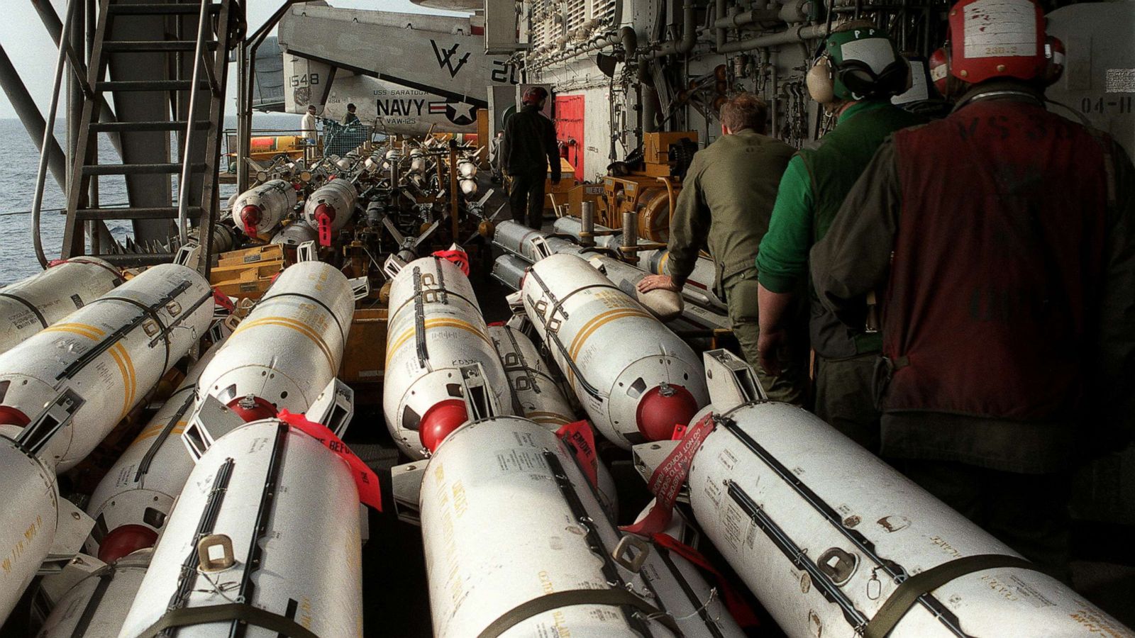 سيرجي تسيكوف يحذر من استخدام القنابل العنقودية في أوكرانيا
