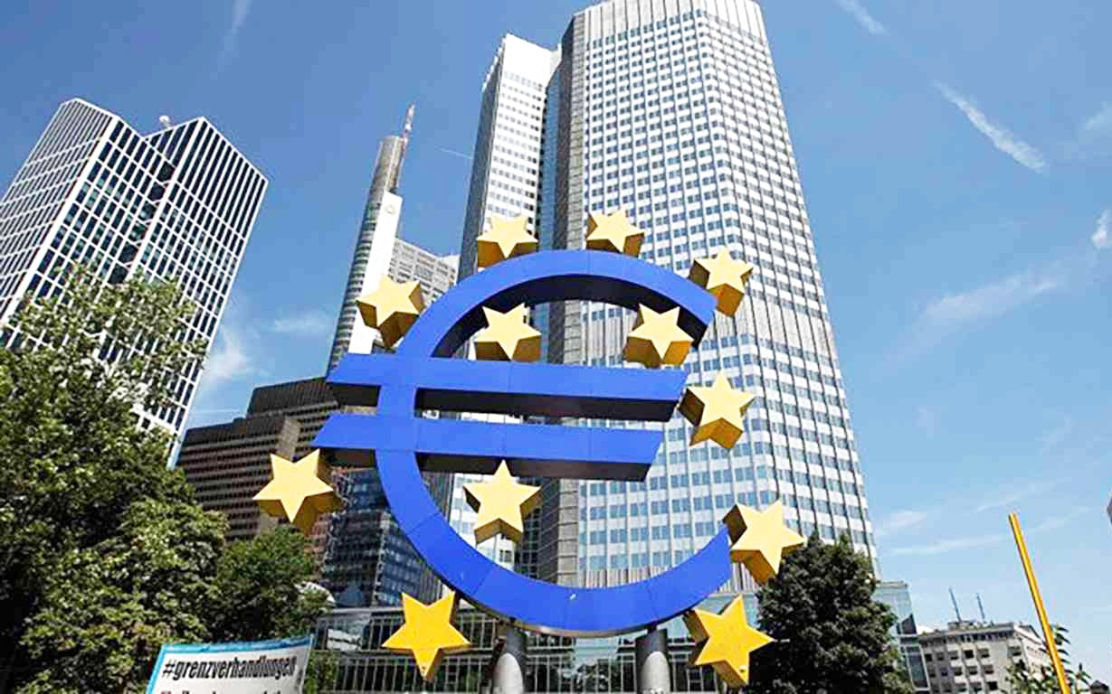 «المركزي الفرنسي»: معدلات الفائدة بمنطقة اليورو تبلغ مساراً عالياً قريباً