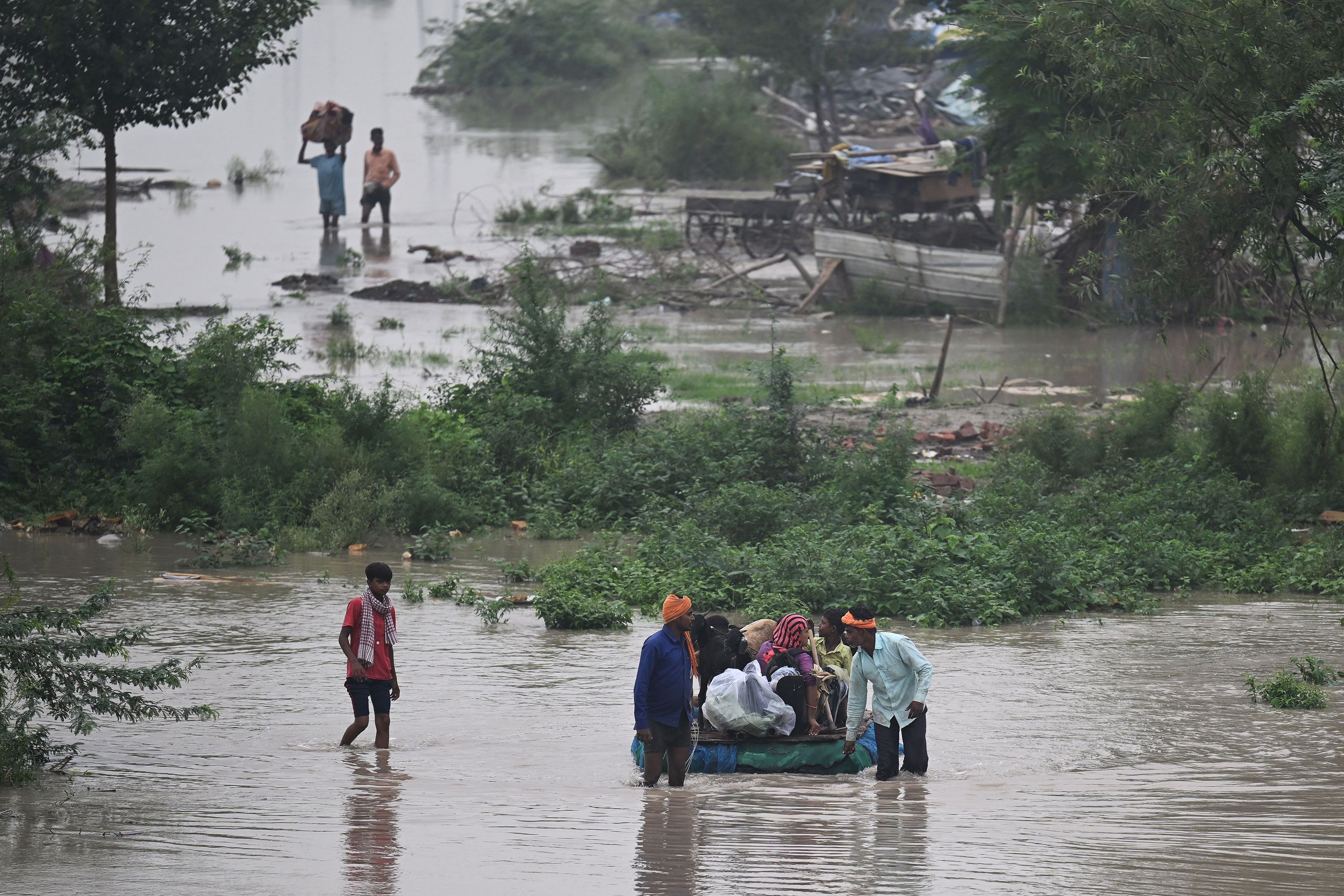 الهند ترفع مستوى التحذير من الفيضانات