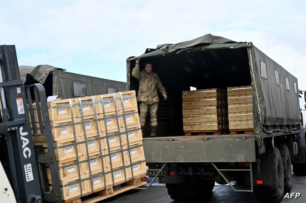 أوكرانيا تتلقى تعهدات بمساعدات عسكرية بـ 1.5 مليار يورو