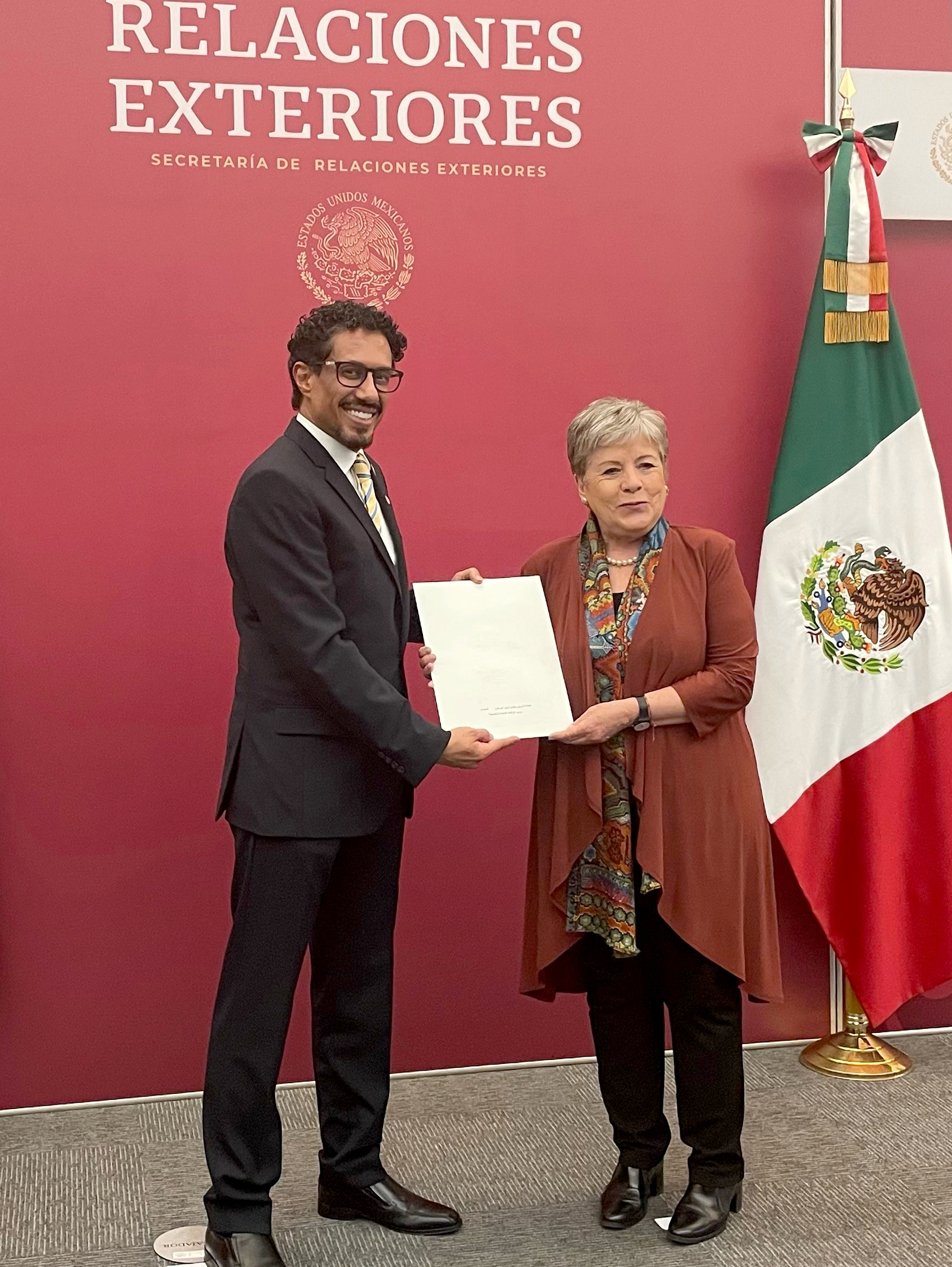 رئيس الدولة يبعث رسالة خطية إلى رئيس المكسيك تتضمن دعوة لحضور 