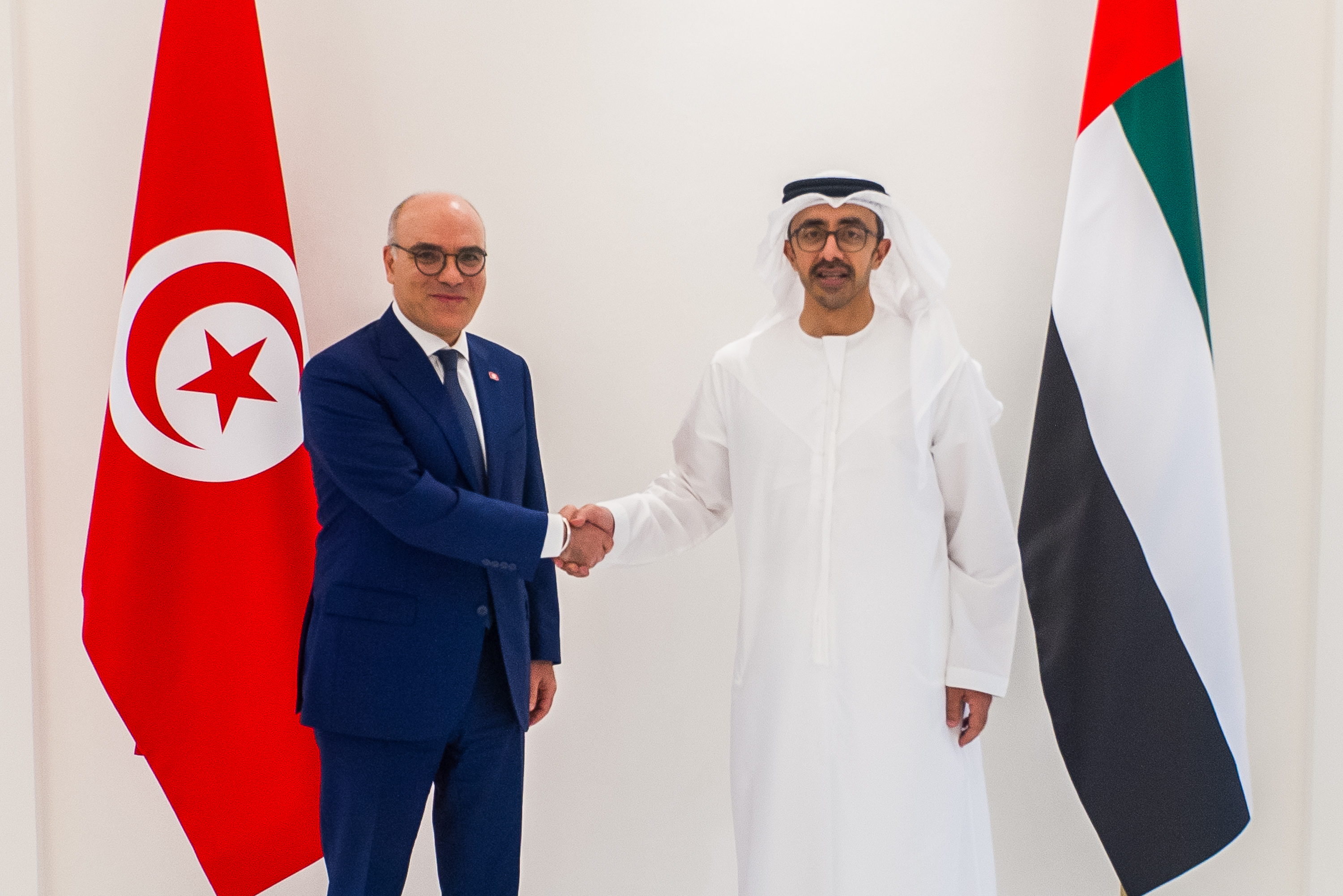 عبدالله بن زايد يستقبل وزير خارجية تونس ويبحثان العلاقات الأخوية بين البلدين