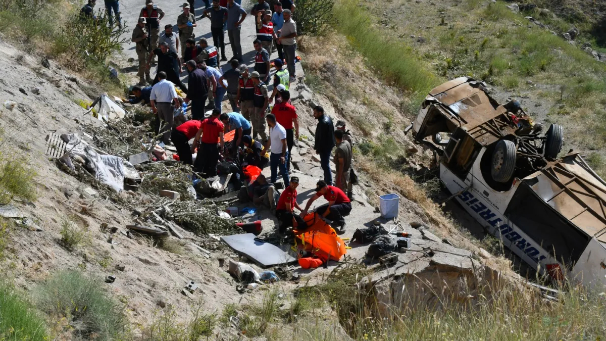 مقتل وإصابة 30 شخصاً في حادث سير شرقي تركيا
