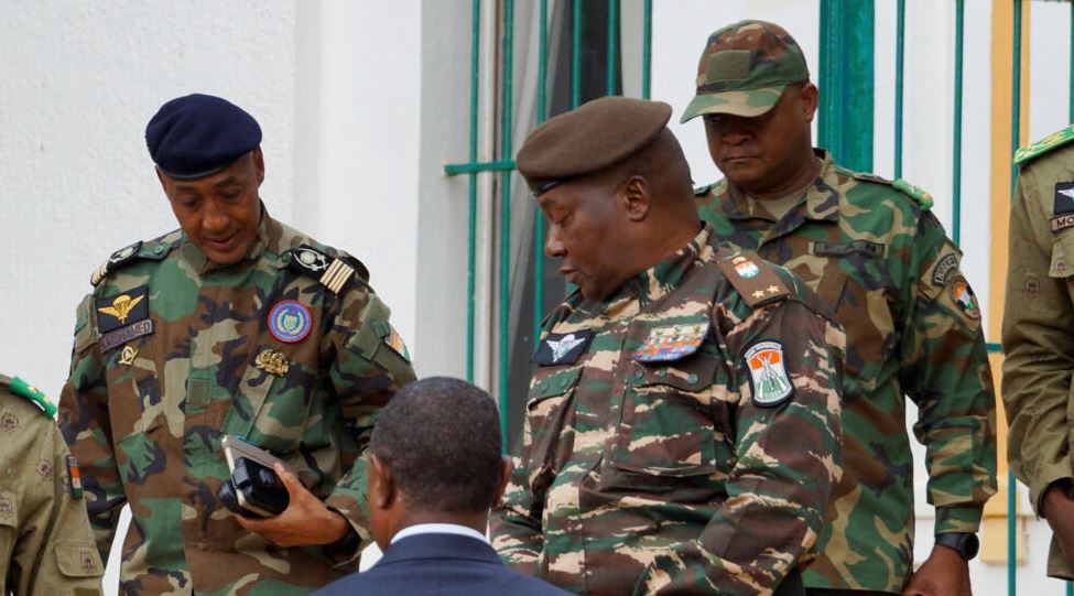 الانقلابيون في النيجر يطلبون حواراً مع مجموعة إكواس
