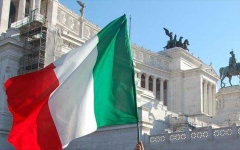 الصورة: الصورة: الحكومة الإيطالية تشدد القيود على نقل التكنولوجيا إلى الخارج