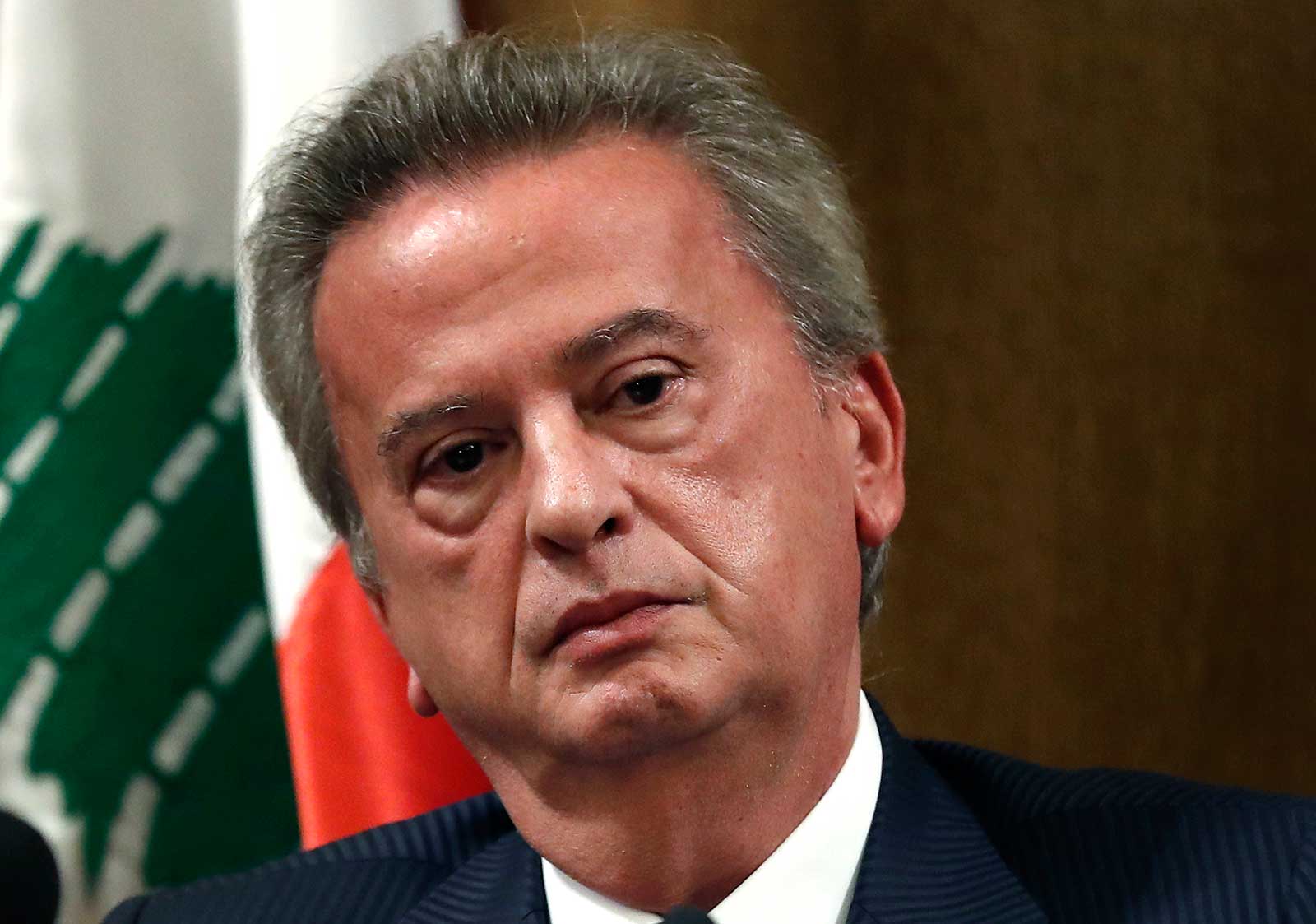 بريطانيا تفرض عقوبات على حاكم مصرف لبنان السابق