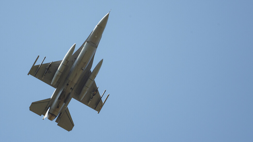 أوكرانيا: لا أمل في استخدام مقاتلات إف-16 هذا العام