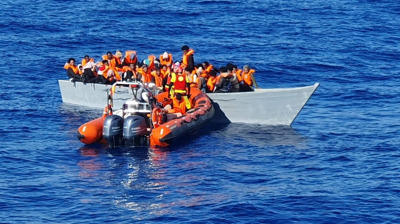 إنقاذ 86 مهاجراً قبالة قبرص