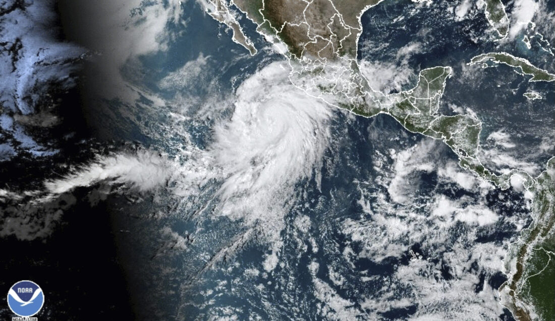 العاصفة المدارية هيلاري تصل إلى كاليفورنيا بعد اجتياح شمال المكسيك