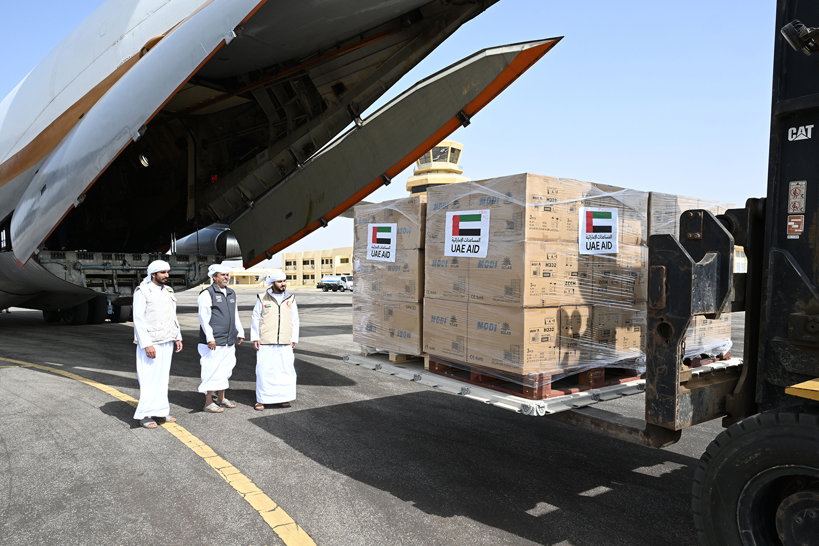وصول طائرة إماراتية تحمل مساعدات إنسانية إلى أمدجراس التشادية