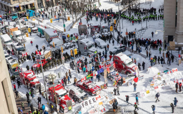 الصورة: الصورة: كندا تحاكم منظمي الحركة الاحتجاجية لسائقي الشاحنات العام الماضي