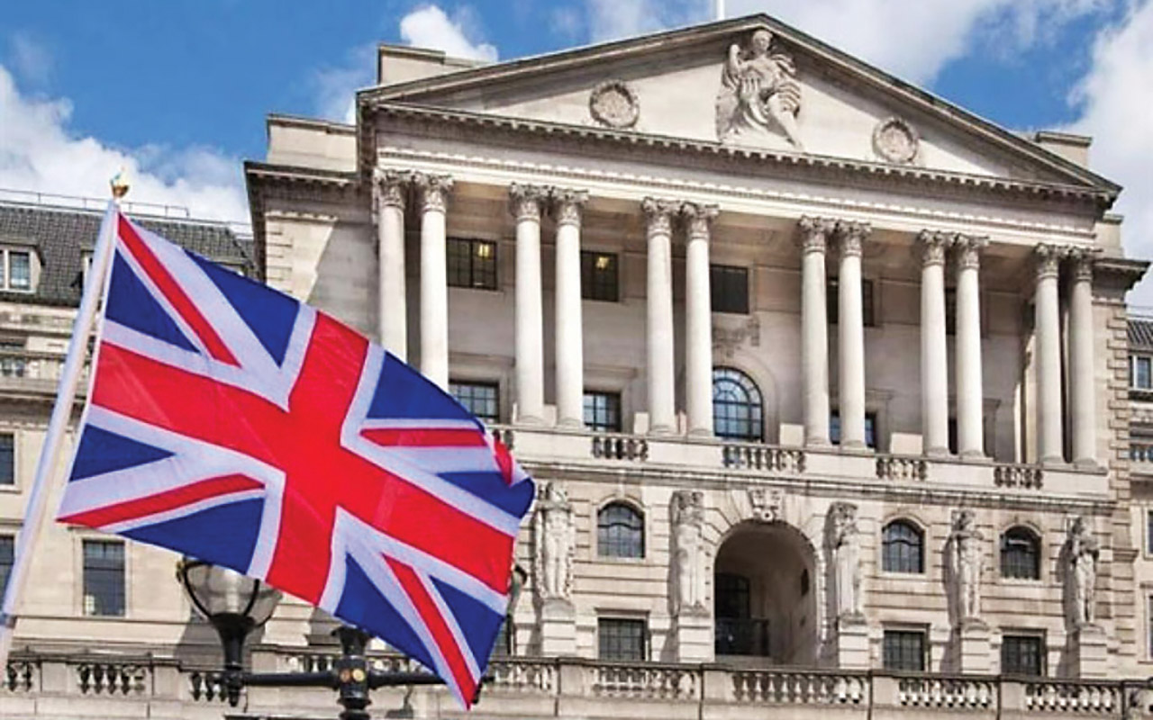 بنك إنجلترا يوقف رفع أسعار الفائدة بعد 14 زيادة متتالية