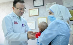 الصورة: الصورة: أردنية تتغلب على السرطان وتضع مولودها في أبوظبي