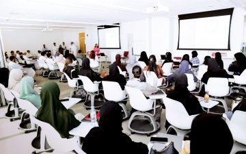 الصورة: الصورة: جامعة دبي تختتم برنامج إرشاد الطلبة الجدد