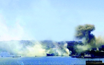 الصورة: الصورة: أوكرانيا تقصف مقر الأسطول الروسي في البحر الأسود